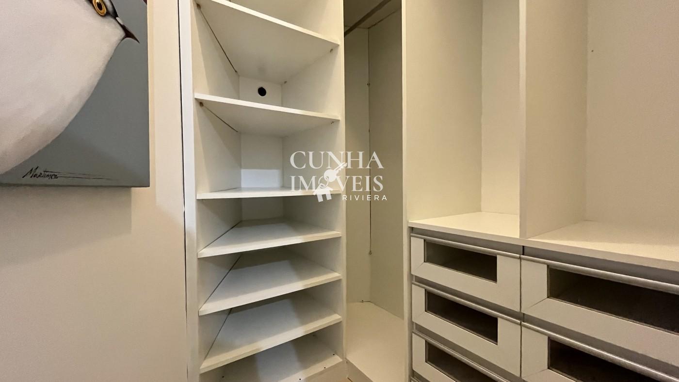 Closet Sute