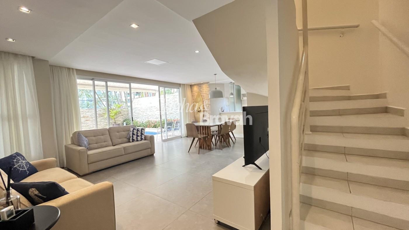 Acesso pavimento superior